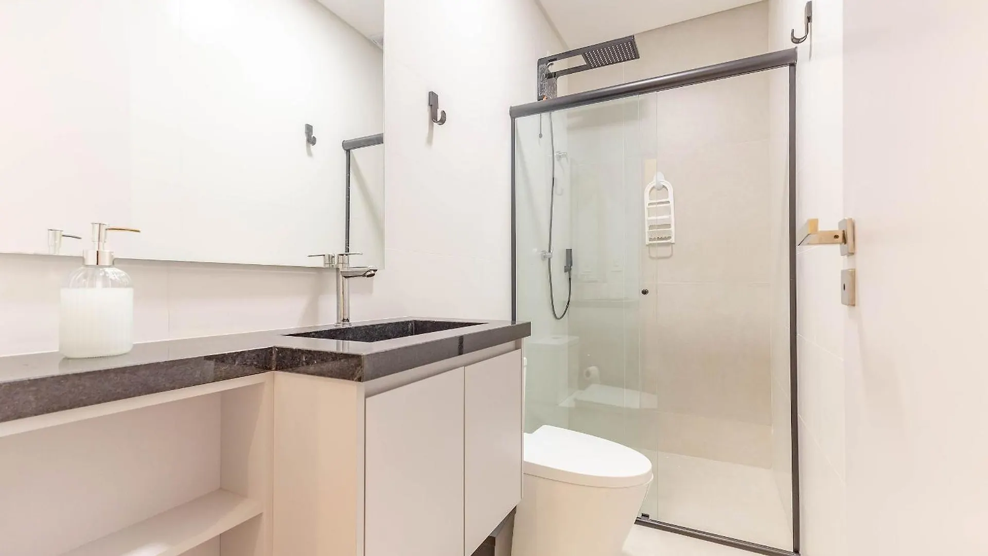 Otel Elegancia E Conforto Em Suite A 120 Metros Da Praia De Bombinhas